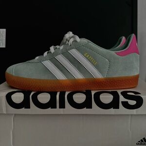 Adidas Gazelle Athletic Shoe - Big Kid - Hazy Green / White / Pink